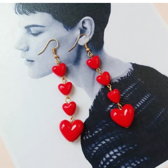 Beautiful Dangle Heart Earrings - Picture 2 of 2